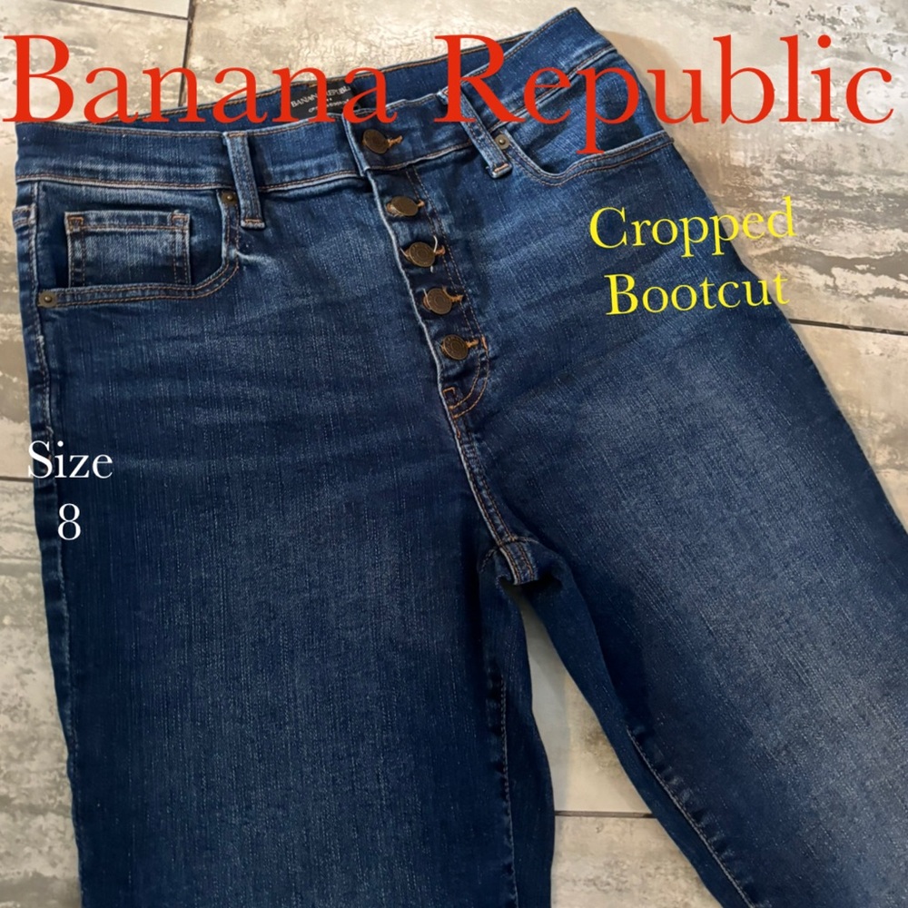 Like new Banana Republic cropped button fly bootcut jeans. Size 29/8